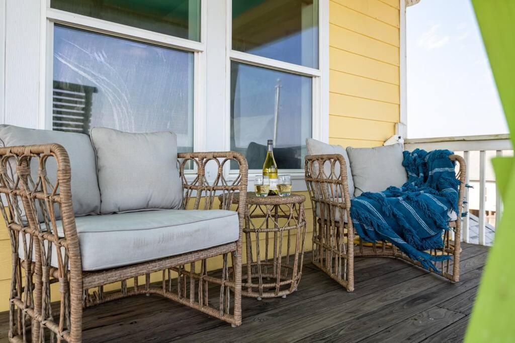 Beachfront*Spectacular View*4 Bd*Sleeps 14 Villa Bolivar Peninsula Bagian luar foto